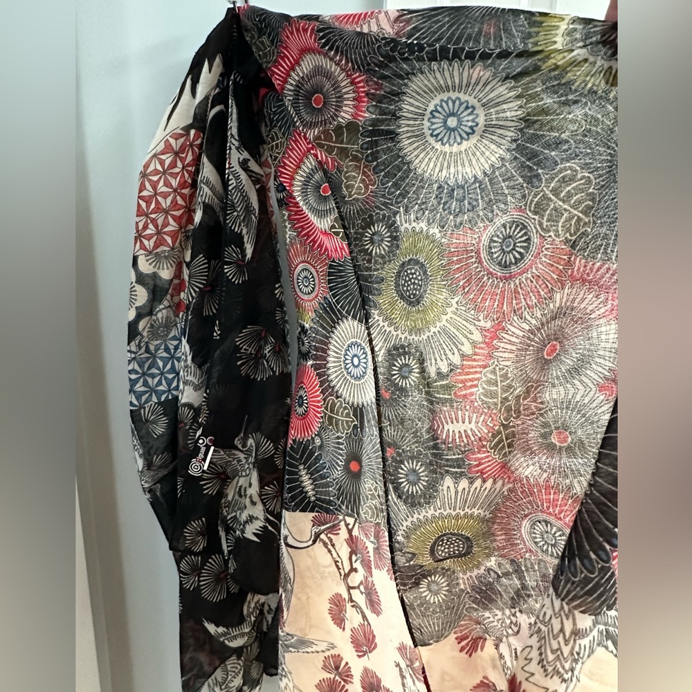 DESIGUAL | Japanese Inspired Rectangle Scarf - Picture 5 of 6